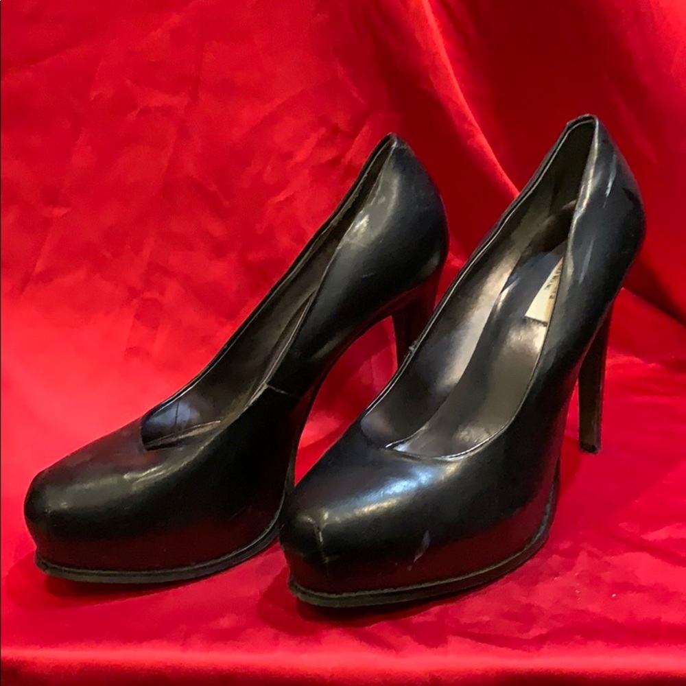 Vera Wang Heels